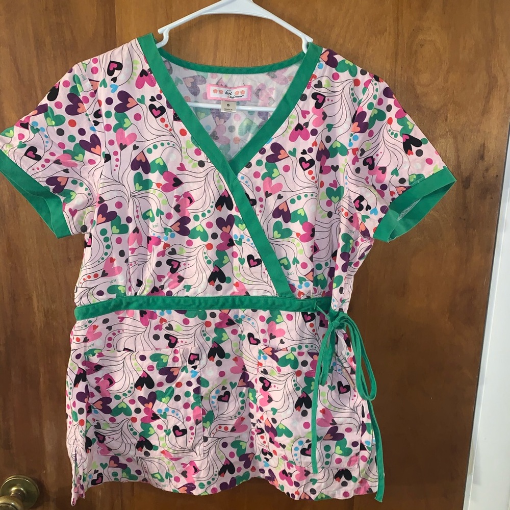 Koi scrub top